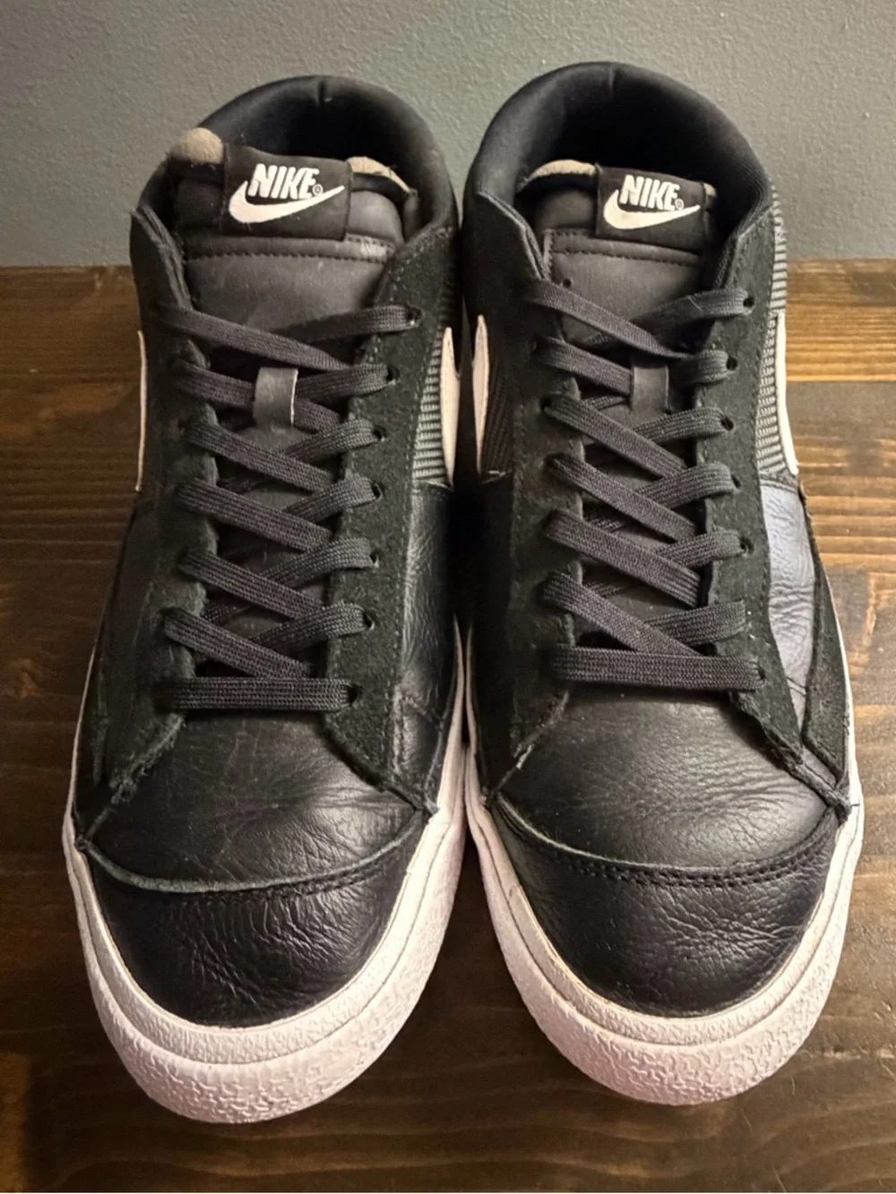 Nike Blazer Low Pro Club Men’s Swoosh Sneaker Black & White size 12